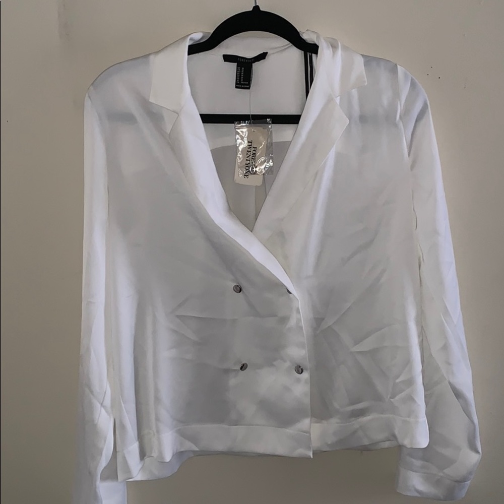 NEVER WORN Forever 21 silky white blouse